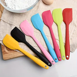 Heat-Resistant Silicone Spatula Scraper - Premium Non-Stick Kitchen Baking Tool for Cake Cream, Food Contact Safe, Easy to Clean, Durable and Flexible Cooking Utensil for Professional and Home Bakers - 1pc