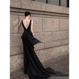 HOTan and NEWn Banquet Evening Dress  New V-neck Black Dress Light Luxury Socialite Temperament Slim Fit Fishtail Gown