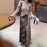 2025 Velvet flower beads heavy industry high waist skirt women's winter simple retro versatile A word