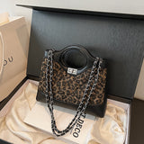 GREATNFB 2025 Rhombus chain bag women's large-capacity popular new casual messenger bag fashionable portable leopard print commuter tote bag